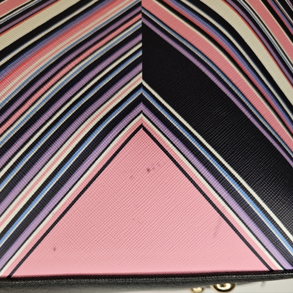 Trina Turk Pink and Black Chevron Tote Bag NWT - Picture 2 of 7